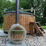 Tiny Chotevice 1