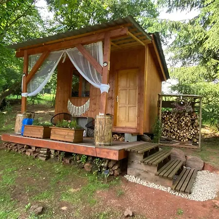 Tiny Chotevice 1